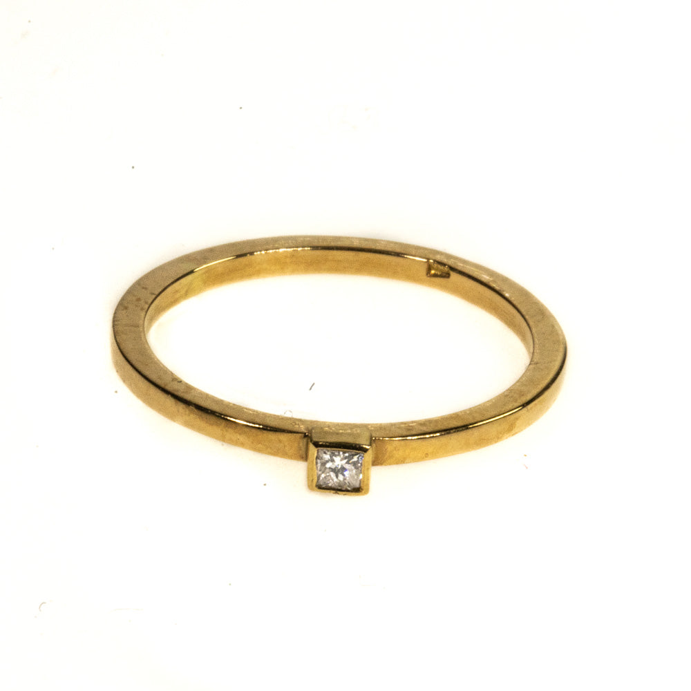 18KT  Yellow gold Princess Solitaire Diamond Dainty Ring