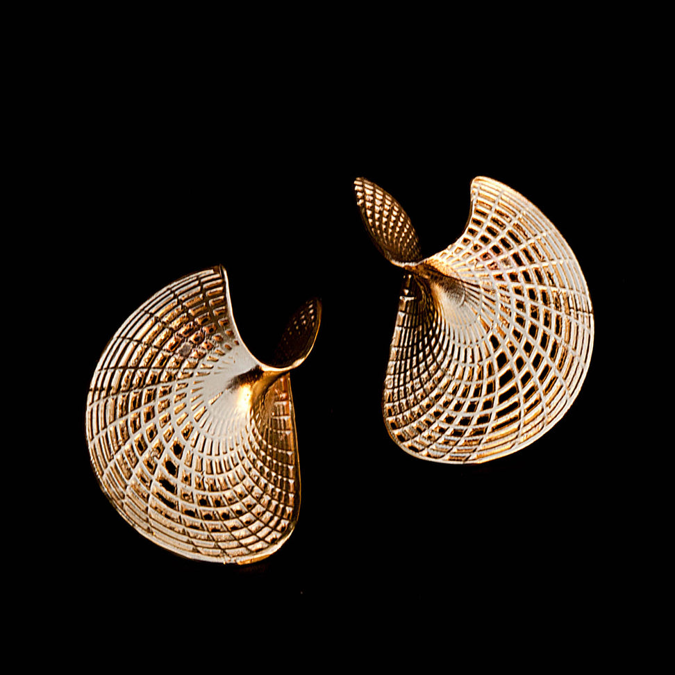 14K Yellow Gold - Large twisted disk Earrings