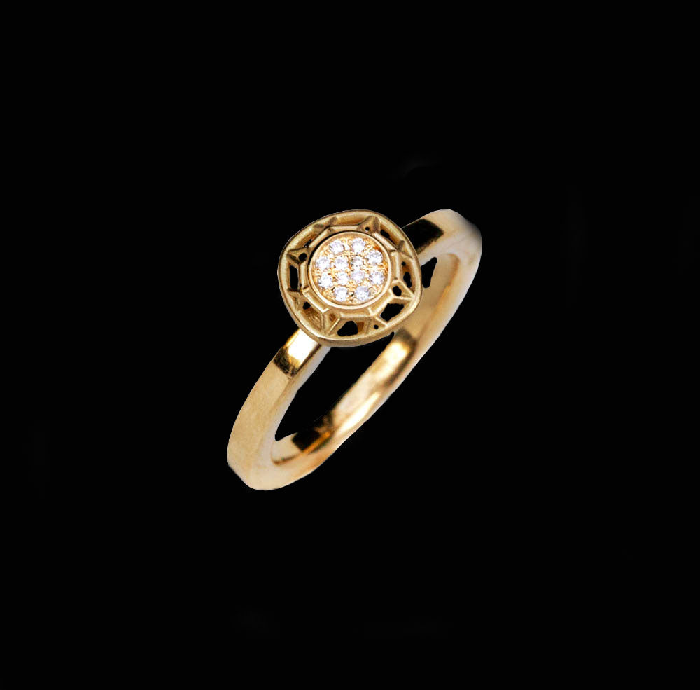 18K yellow Diamond Shape #4 -engagement Ring