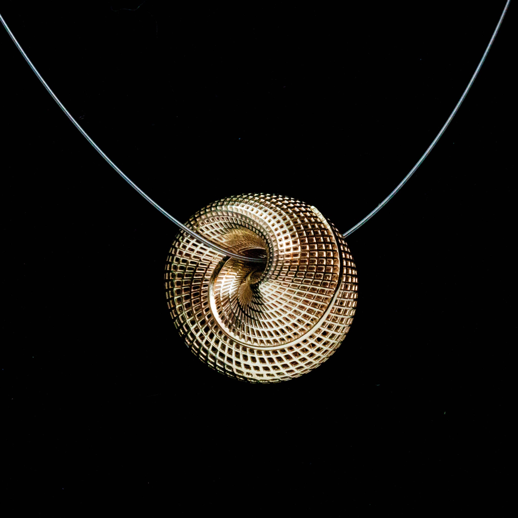 18K Gold Small Twisted Mobius Pendant