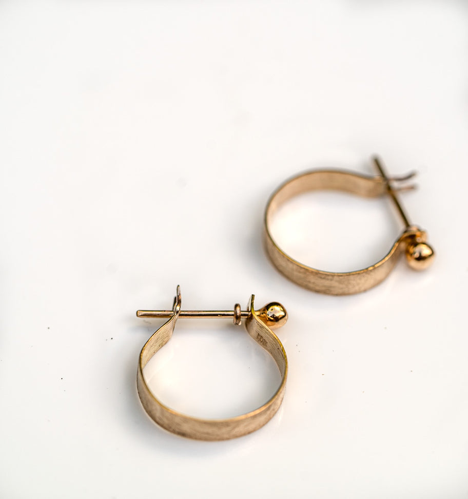 18k round Gypsy -1.5 diameter earrings