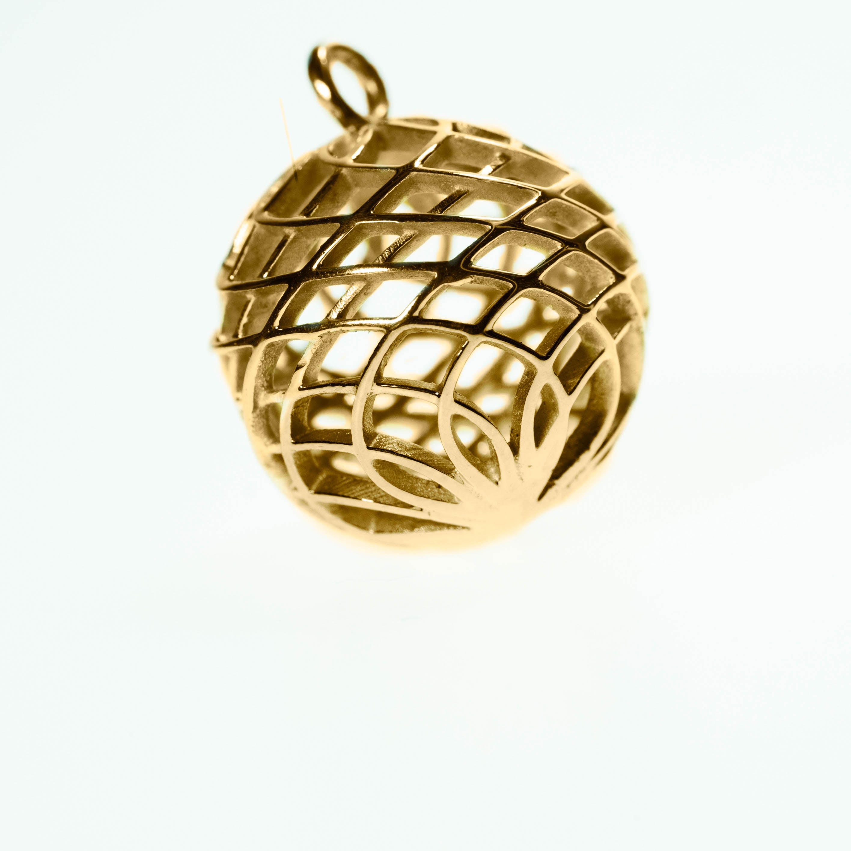 18 Karat Yellow Gold Sphere Contemporary Pendant