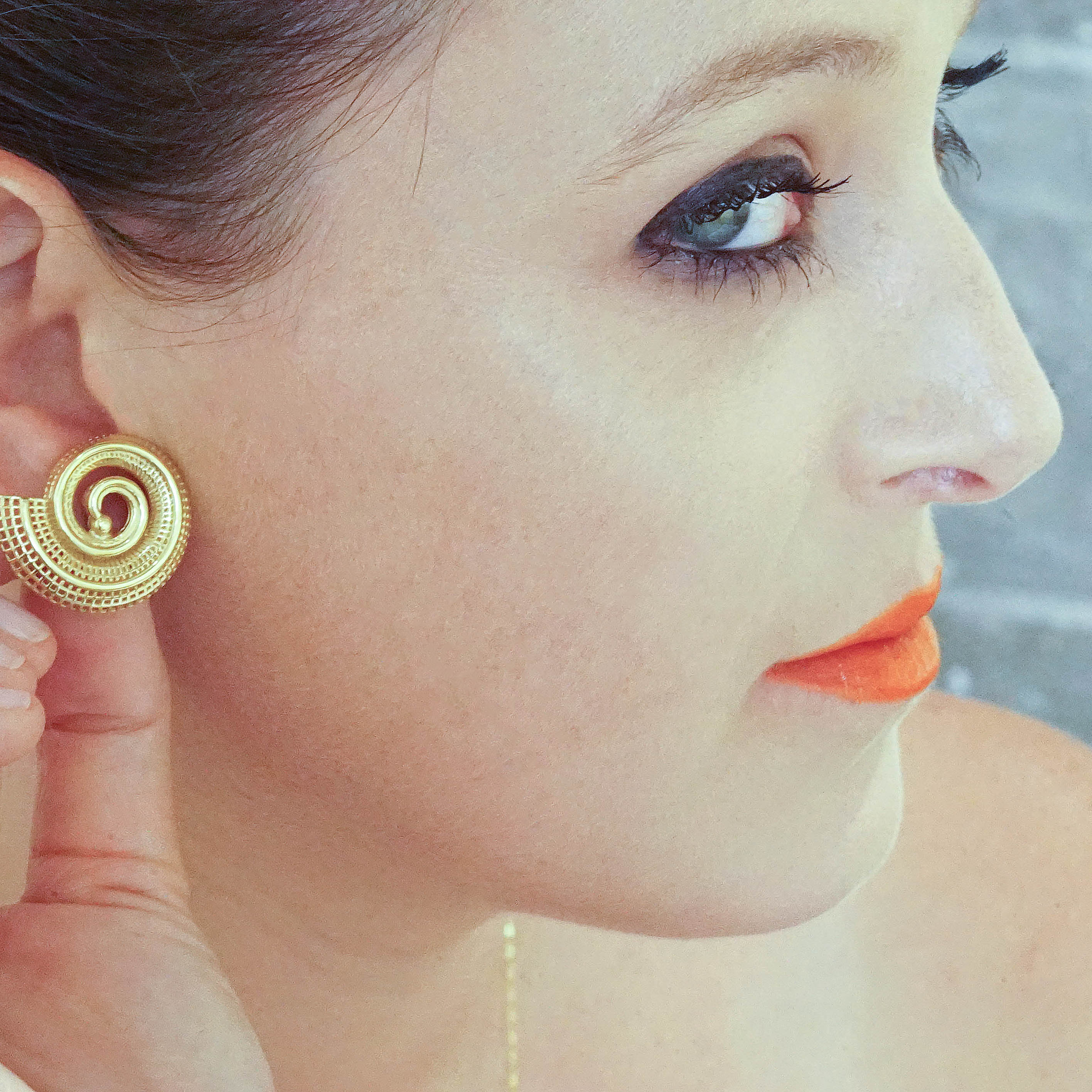 18k yellow gold  - Small Spiral  Earrings