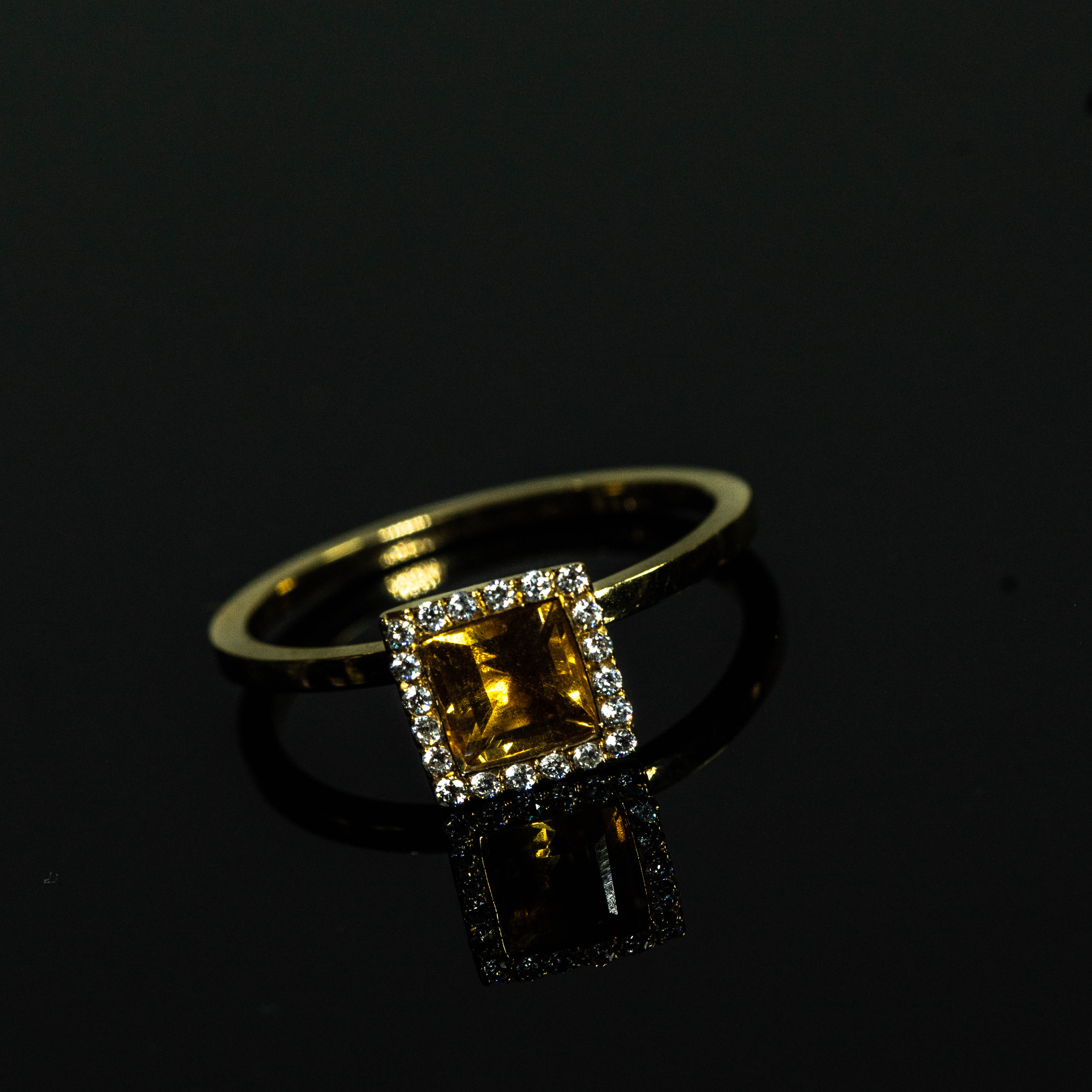 18K Yellow Gold- Square Citrine solitaire Ring