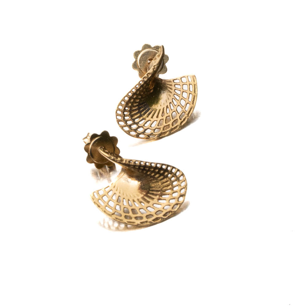 18K yellow gold- Stud Small Twisted Disk modern Earrings