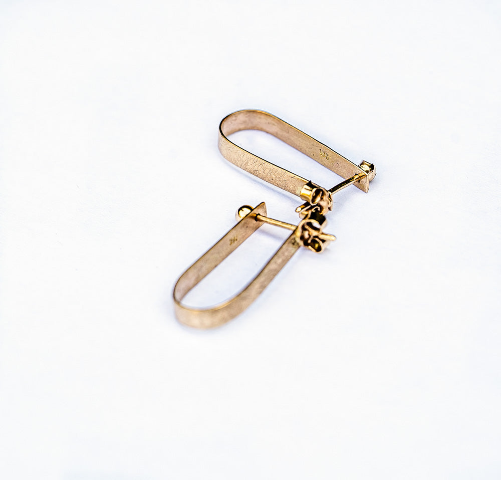 14K  Gold Horseshoe-shaped gypsy earrings