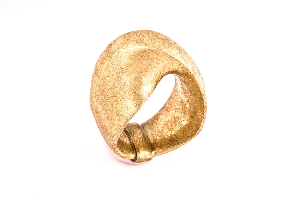 18K yellow gold - SOLID Modern Mobius #1 Ring