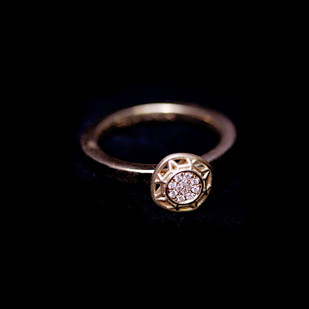 18K yellow Diamond Shape #4 -dainty wedding Ring
