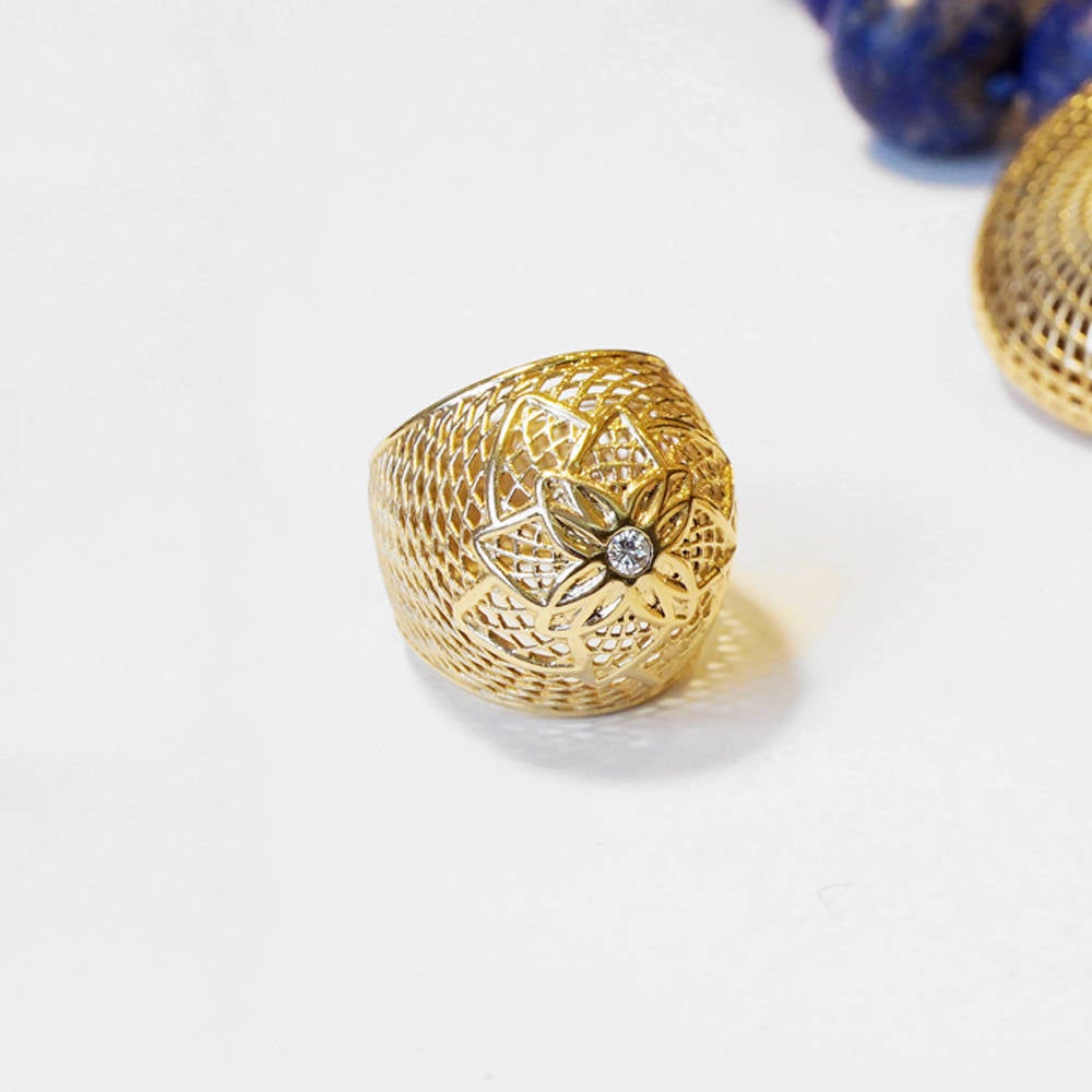 18K yellow gold - VS Diamond Flower Unique Cocktail Ring