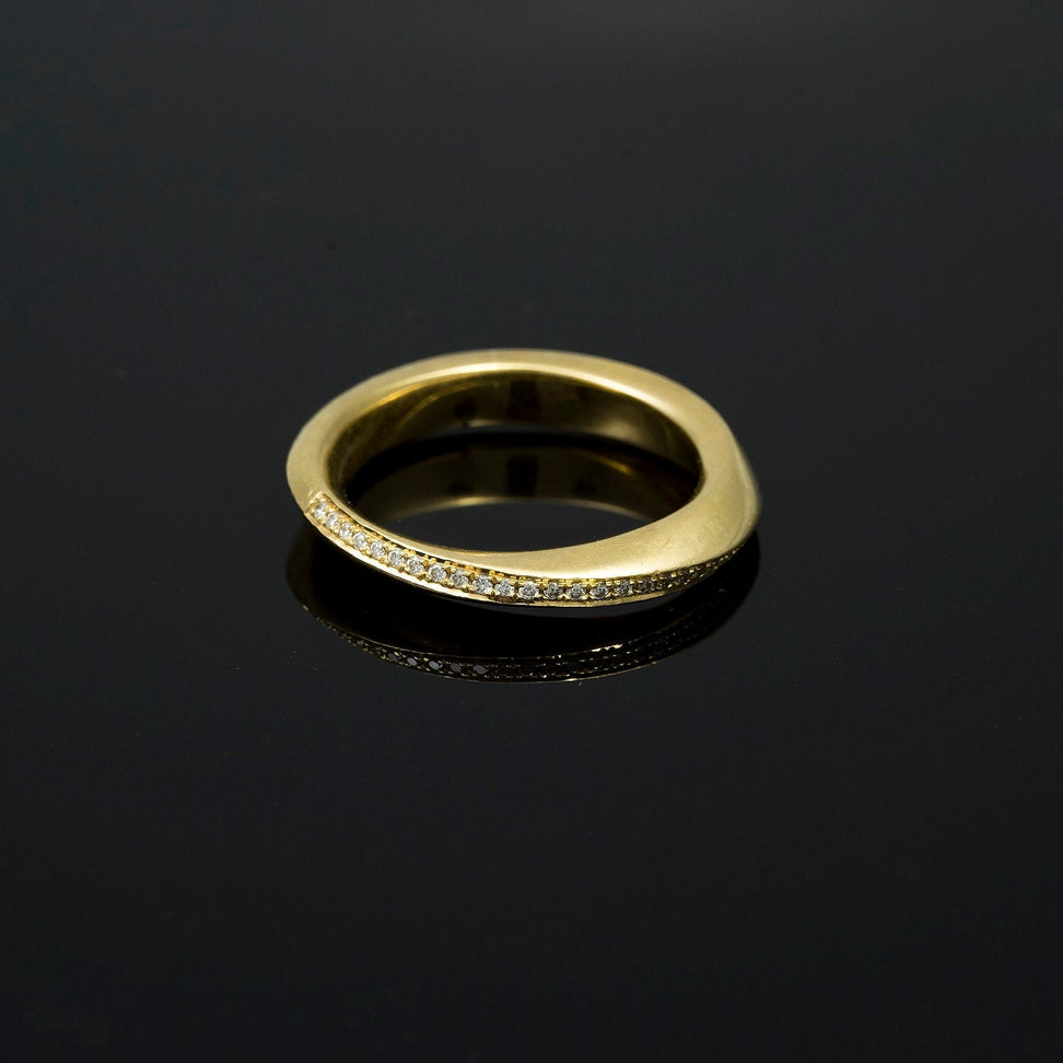 18K - Mobius Ring, Pave Ring