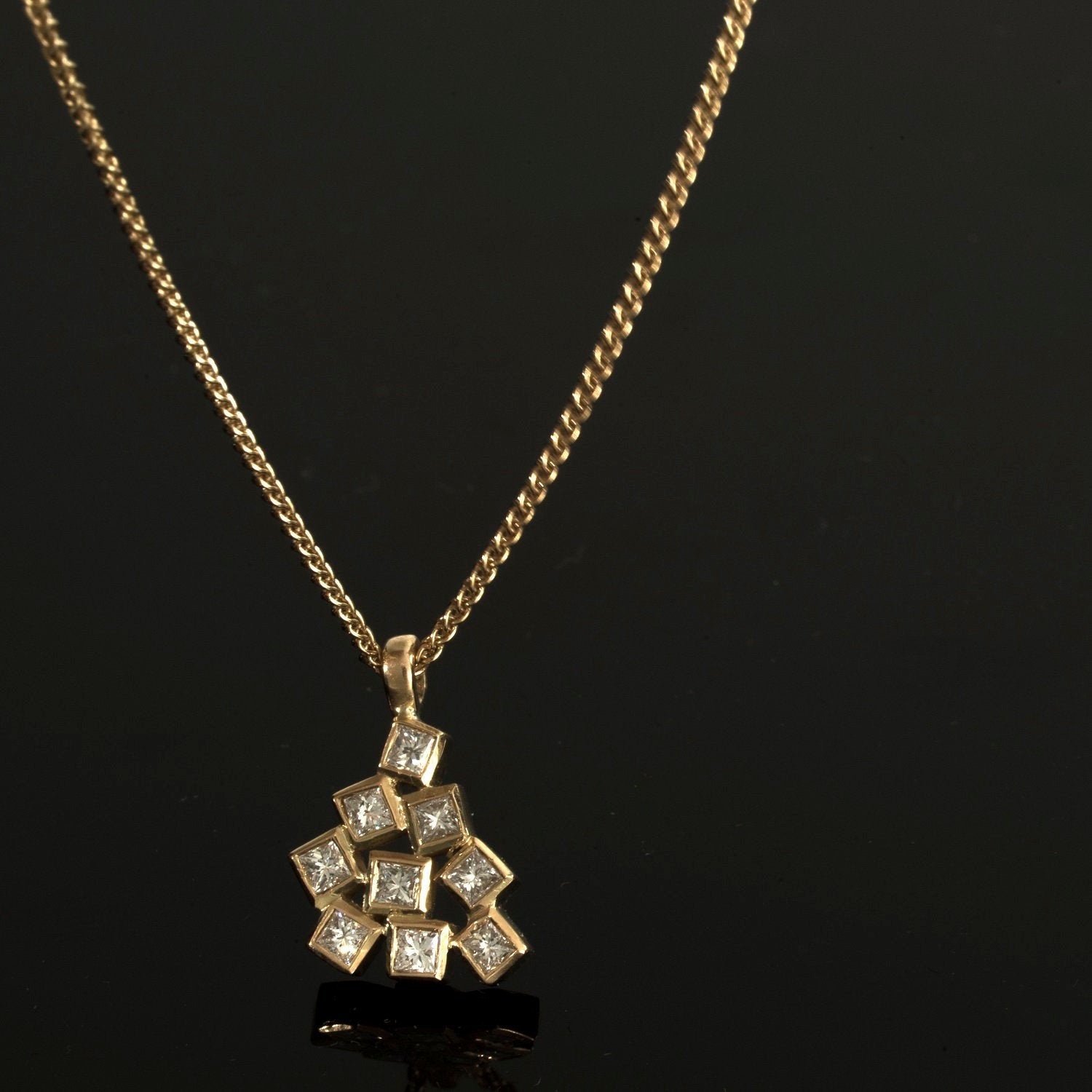 18K yellow gold - VS Diamonds Squares. Unique Cluster Pendant on Spiga chain